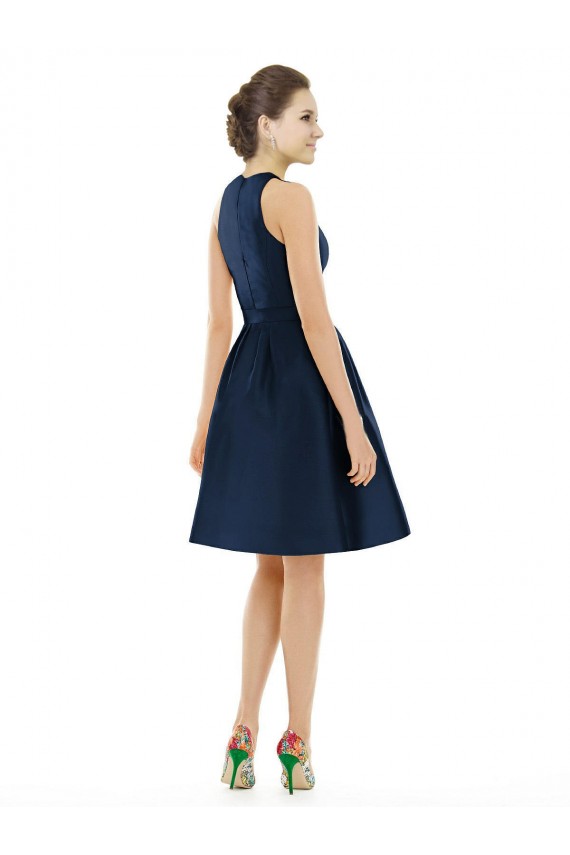 Dunkelmarine A-Linien Neckholder Cocktail Satin Kurze Brautjungfernkleider / Cocktailkleider / Heimkehr Kleider Online