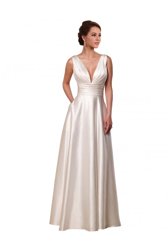 Elfenbein A-Linien V-Ausschnitt Kapelle-schleppe Satin Brautkleider Online