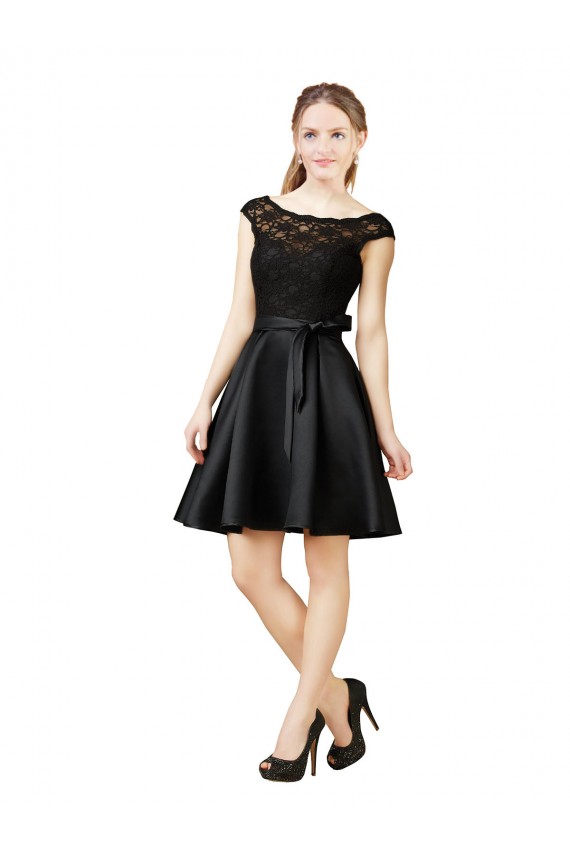 Schwarz A-Linien Illusion Ausschnitt Knielang Satin Spitze Kurze Brautjungfernkleider / Cocktailkleider / Heimkehr Kleider Online