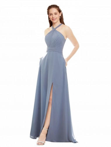 Staubiges Blau A-Linien Neckholder Stehkragen Ausschnitt Chiffon Lange Brautjungfernkleider Online