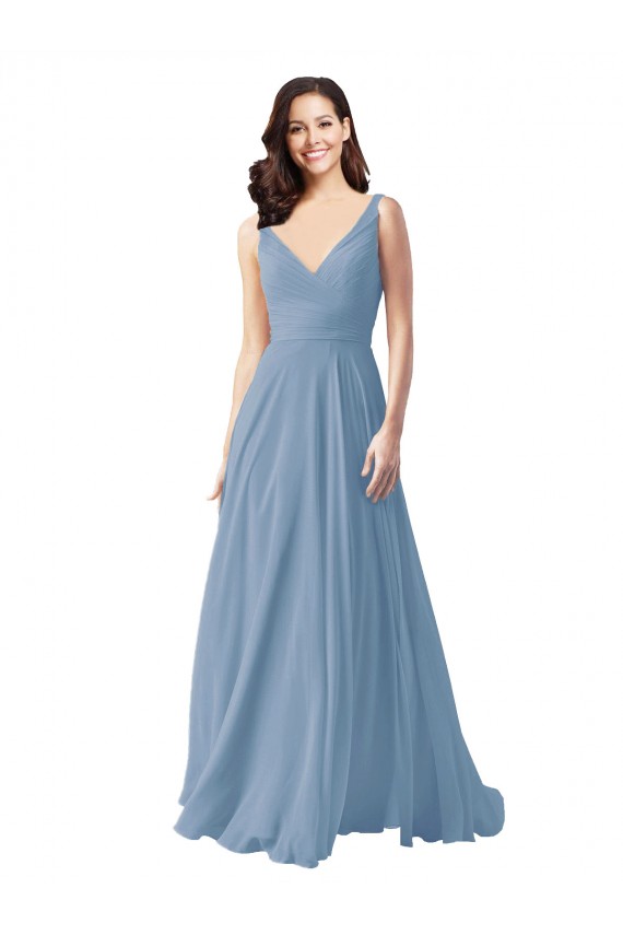 Staubiges Blau A-Linien V-Ausschnitt Chiffon Lange Brautjungfernkleider Online